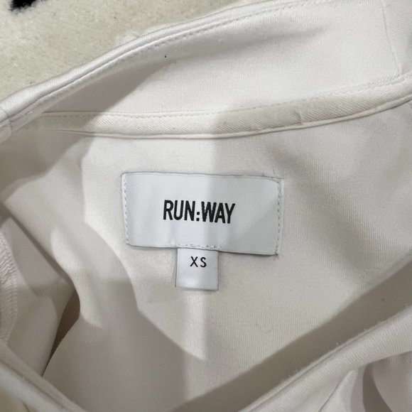 Run:Way White Neoprene feel White Cropped Long Sleeve Pullover - Picture 4 of 6